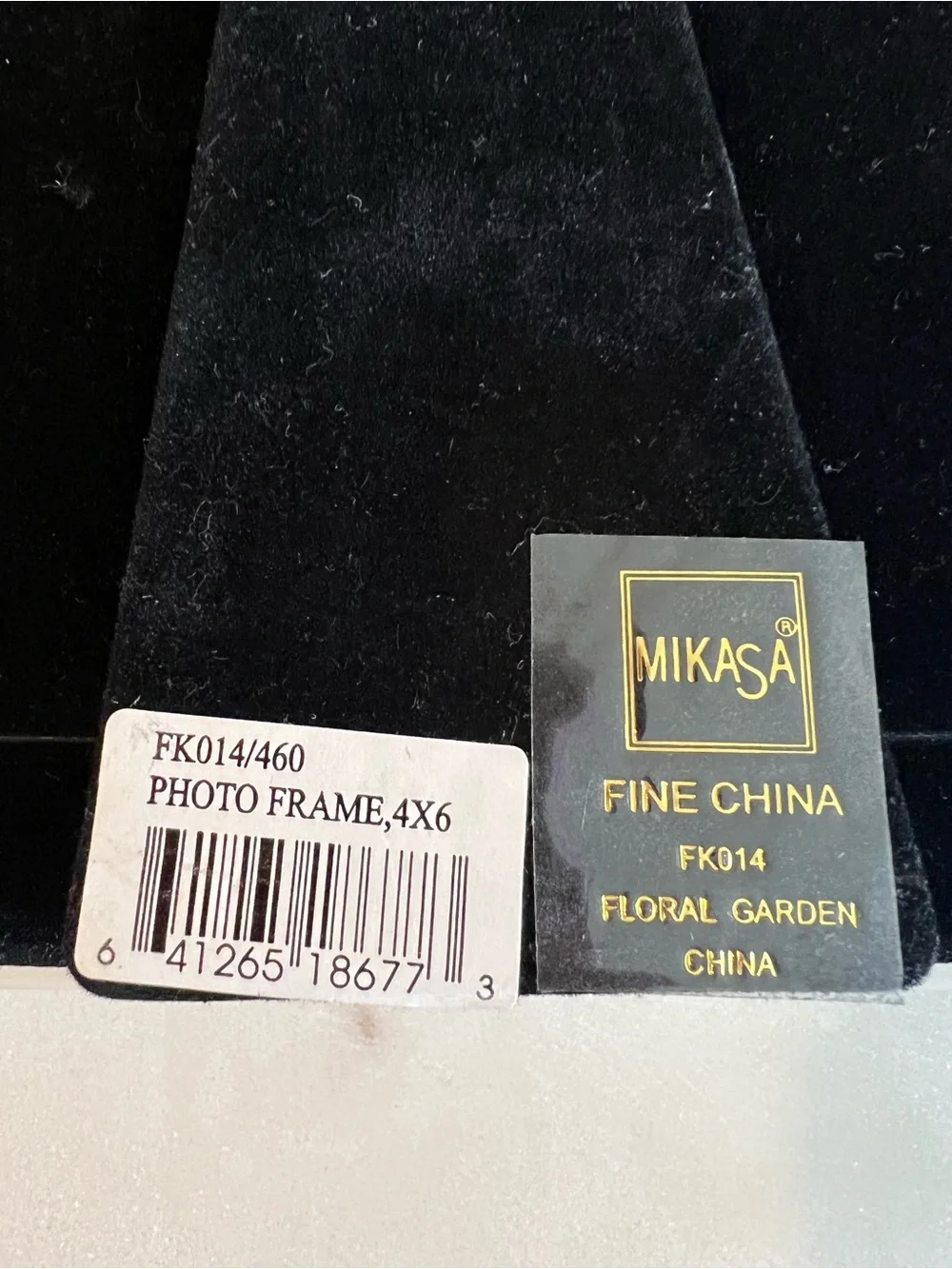 Mikasa Fine China Floral Garden Picture Frame with 24K Gold Trim 4x6